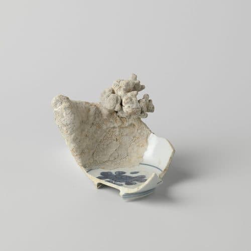Kom uit V.O.C.-schip de 'Witte Leeuw', NG-1978-127-11508-W — Ming Dynasty Art