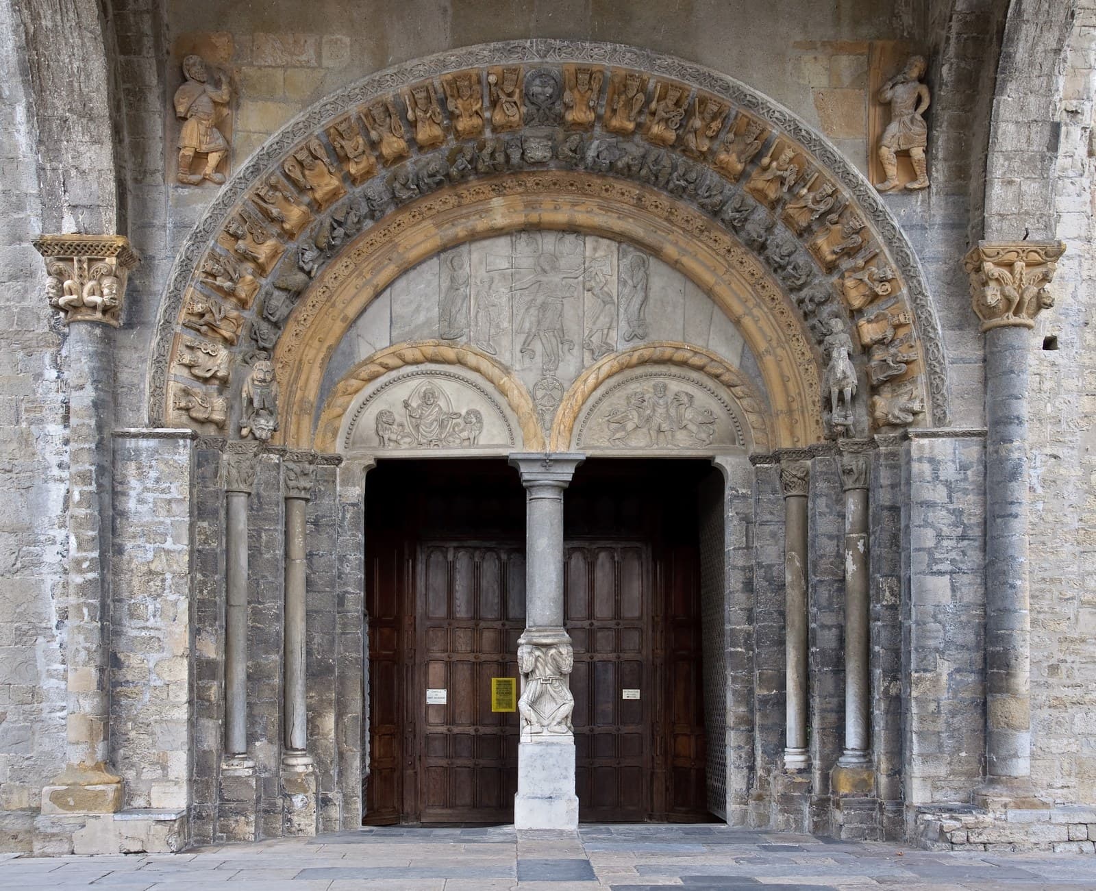 Cathedrale Sainte-Marie Oloron portail — Romanesque Art
